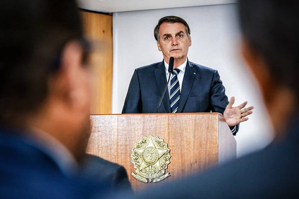 Jair Bolsonaro: "Tenho apelado para eles (donos de supermercados), ninguém vai usar a caneta Bic para tabelar nada, não existe tabelamento, mas pedindo para eles que o lucro desses produtos essenciais nos supermercados seja próximo de zero" (Carolina Antunes/PR/Flickr)