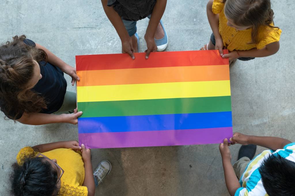 Estas marcas apoiam causas LGBTI+ e destinam recursos financeiros