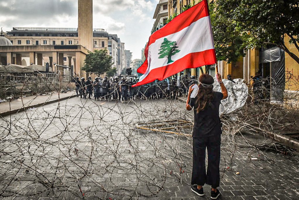Uma semana após explosão, manifestantes exigem reformas no Líbano