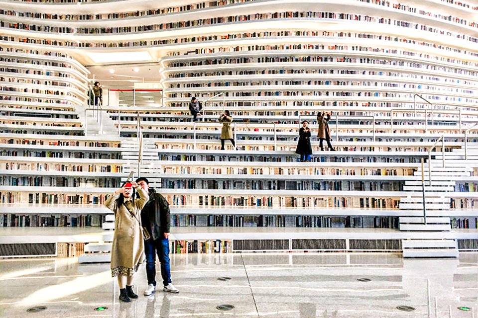 O mundo em livros: a maior parte dos países também leva em consideração a importância social da literatura e aplica taxas reduzidas ou garante isenção principalmente para livros impressos (Zhang Peng/LightRocket/Getty Images)