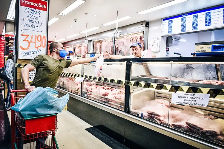 Supermercado em Belo Horizonte: centro da meta oficial de inflação para 2020 é de 4% (Pedro Vilela/Getty Images)