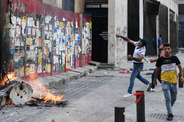 Protestos no Líbano: manifestantes reclamam da ação do governo do Líbano (Maxim Grigoryev/Getty Images)