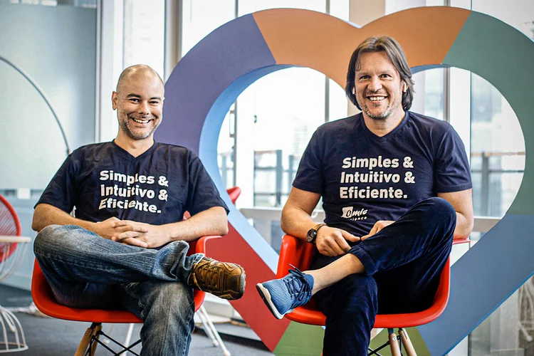 Rafael Olmos e Marcelo Lombardo, fundadores da Omie: startup oferece um software de gestão para mais de 40.000 pequenas e médias empresas clientes (Omiexperience/Divulgação)