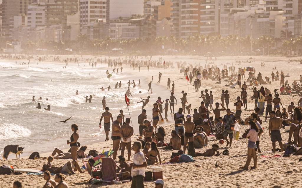 Rio registra neste domingo menor taxa de isolamento em quatro semanas (Ricardo Moraes/Reuters)