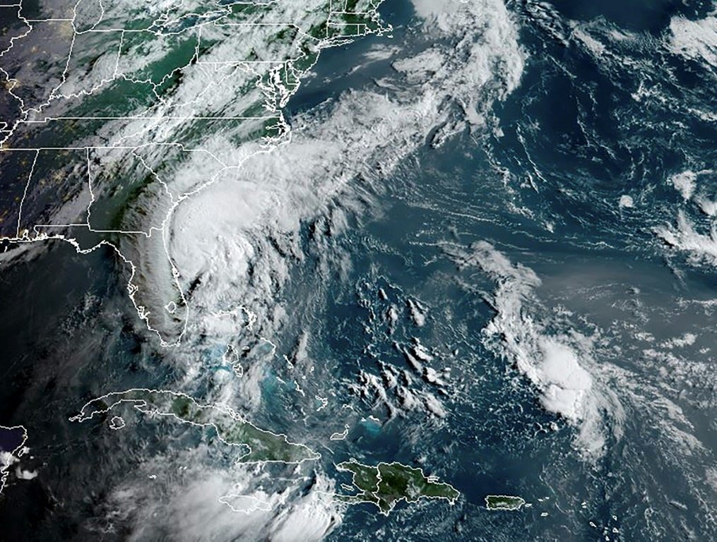 Pela 1ª vez na história, EUA podem ter dois furacões ao mesmo tempo
