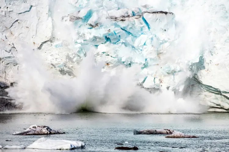 Degelo na Groelândia: derretimento equivale ao conteúdo de seis piscinas olímpicas por segundo (AFP/AFP)