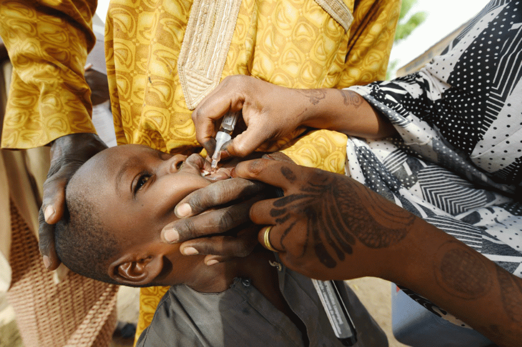 OMS anuncia erradicação da poliomielite na África