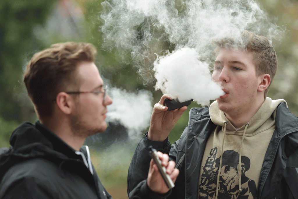 Cigarros eletrônicos e alcoolismo na adolescência serão temas de audiências públicas no Senado