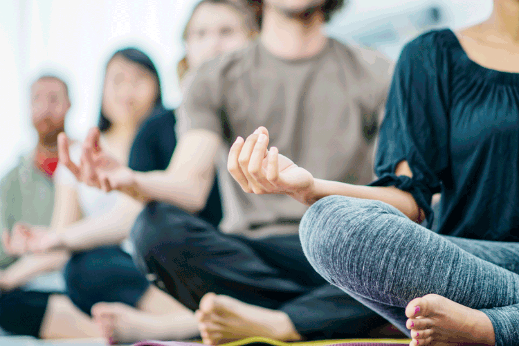 Meditação: cerca de uma em cada 12 pessoas que tentam meditar tem como resultado um efeito negativo (FatCamera/Getty Images)