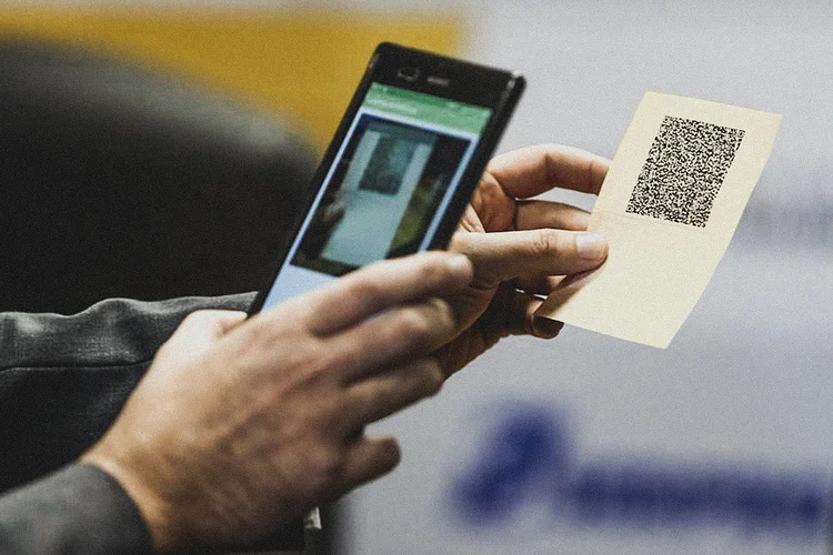 A nova Carteira de Habilitação (CNH) com o QR Code (José Cruz/Agência Brasil)