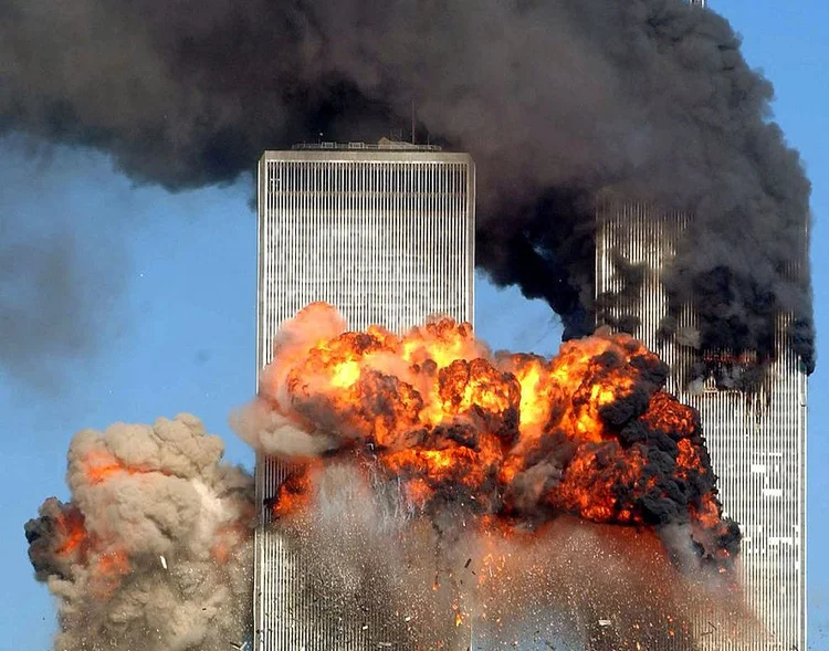 World Trade Center em chamas após ataque: dois dos quatro aviões sequestrados foram lançados contra as Torres Gêmeas (Spencer Platt)