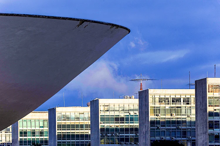 Brasília: impacto financeiro para repor essas vagas foi estimado em R$ 2,4 bilhões, sendo R$ 2,1 bilhões só no Executivo (Ueslei Marcelino/Reuters)