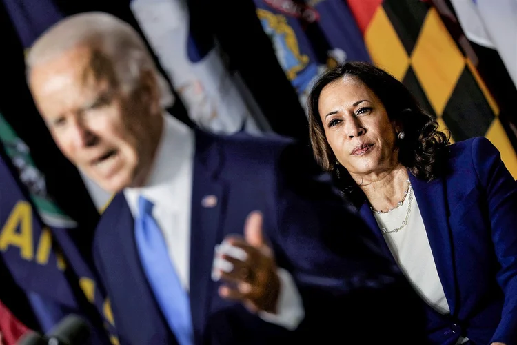 Kamala Harris e Joe Biden: Senadora atrai votos dos jovens e negros. (Carlos Barria/File Photo/Reuters)