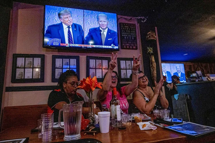 Biden: o democrata ampliou vantagem contra Trump depois do debate.  (Mike Blake/Reuters)