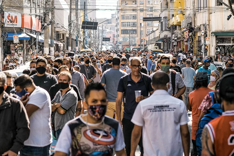 Vacinação em massa pode seguir o mesmo caminho do debate sobre isolamento social e quarentena (Eduardo Frazão/Exame)