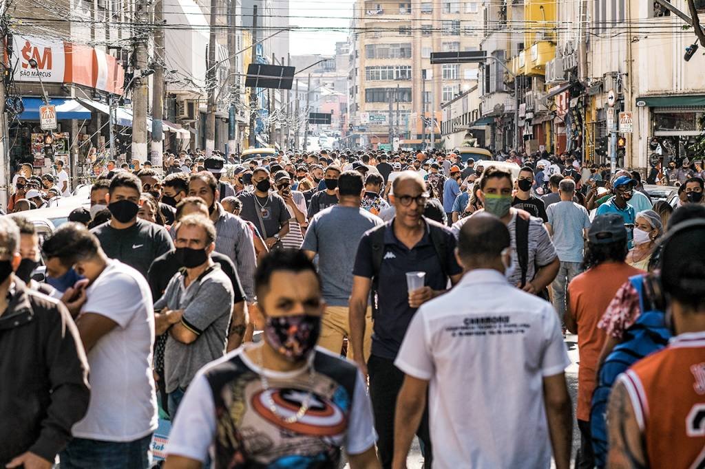 Pandemia vai ser cada vez mais leve, diz presidente da Pfizer no Brasil (Exame/Eduardo Frazão)