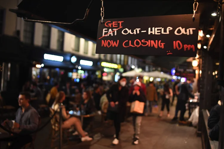 Londres volta a conviver com medidas de restrição à circulação de pessoas por causa da pandemia (Bloomberg/Bloomberg)