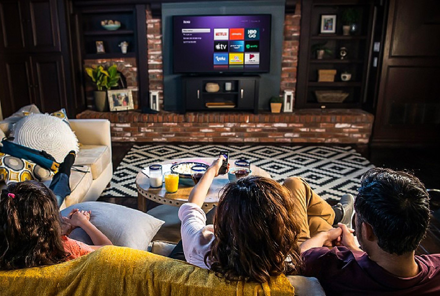 Mais moderno, Roku Express chega ao Brasil como alternativa ao Chromecast