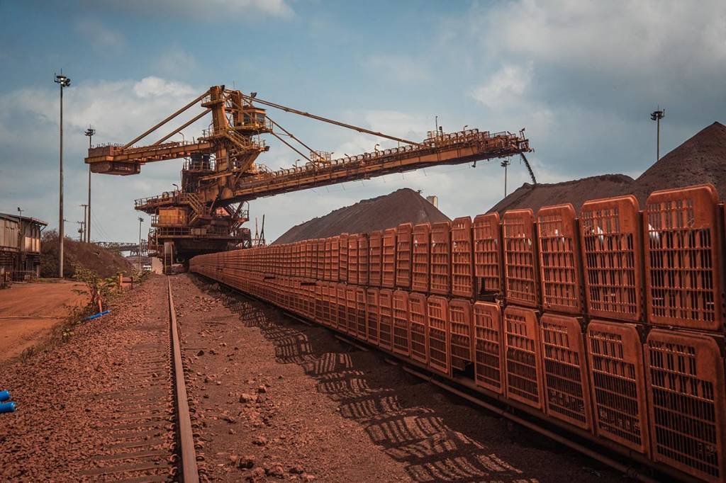 Retomada internacional impulsiona minério de ferro no Brasil, diz FT