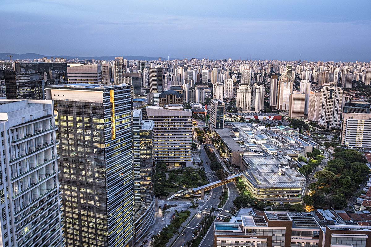 Com residencial e corporativo, FIIs têm espaço para o “home” e o “office”