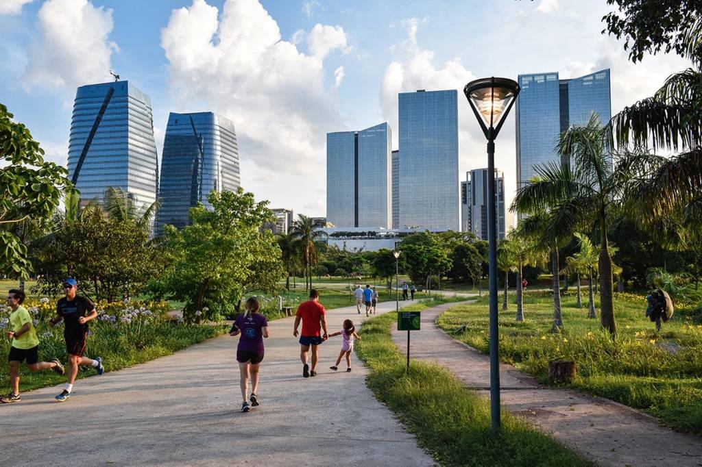 Parque do Povo, em São Paulo: novo programa pretende estimular hábitos como caminhada | Foto: Germano Lüders/EXAME (Germano Lüders/Exame)