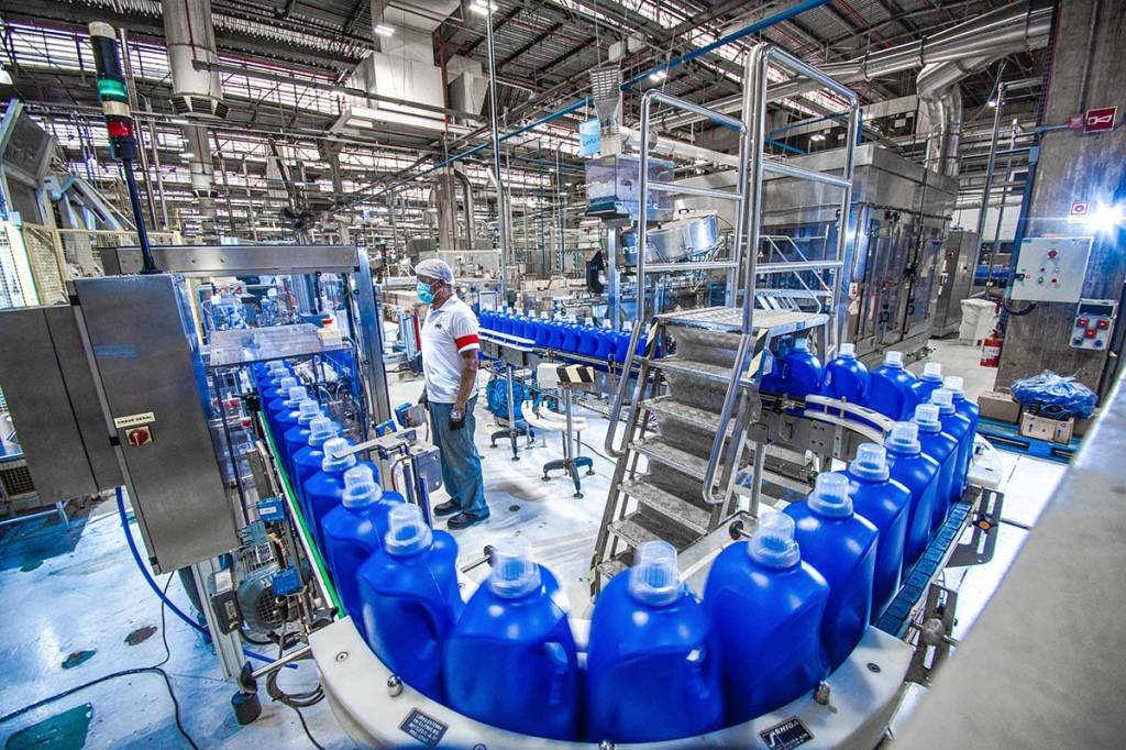 Unilever reduz mais de 10 mil toneladas de plástico virgem em embalagens