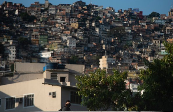 A favela da Rocinha clicada durante a pandemia (NurPhoto/Getty Images)