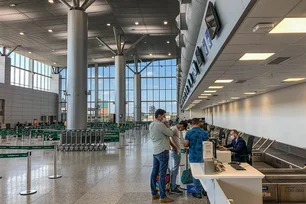Imagem referente à matéria: Aeroporto de Porto Alegre será reaberto em outubro com 50 voos diários, diz ministro