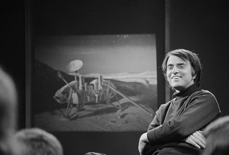 Carl Sagan: cientista renomado já estava de olho em Vênus na década de 60 (CBS Photo Archive / Colaborador/Getty Images)