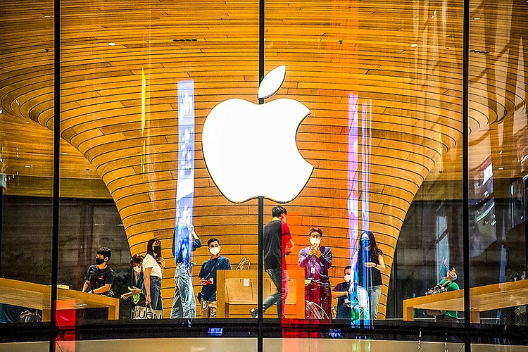 Apple: companhia quer evitar se tornar vítima de guerra comercial (SOPA Images / Colaborador/Getty Images)