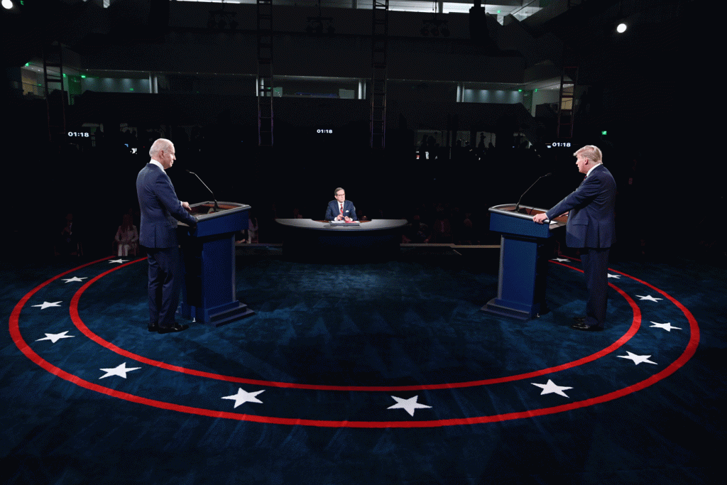 Donald Trump e Joe Biden participam do primeiro debate presidencial (Olivier Douliery/Getty Images)
