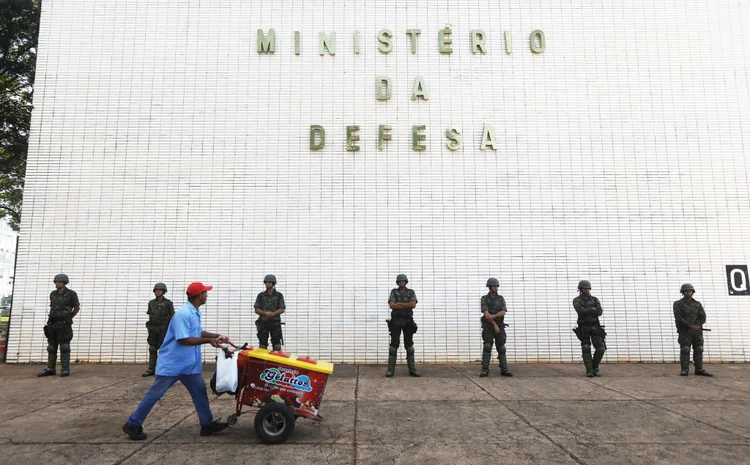 Militares: Brasil é um dos países que mais gasta com pensões e salários para seus militares (Mario Tama / Equipe/Getty Images)