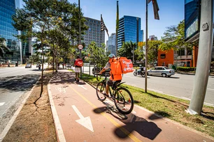 Imagem referente à matéria: Consignado CLT para motoristas e entregadores de apps só estará disponível após regulamentação