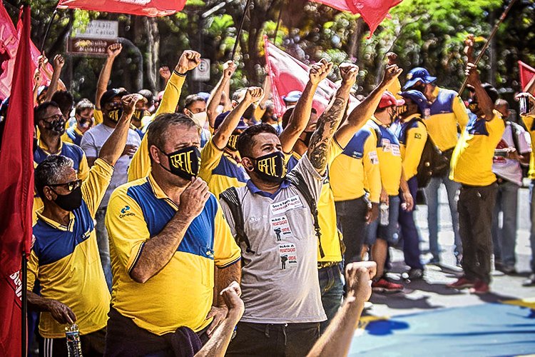 Funcionários dos Correios fizeram greve durante 35 dias: governo diz que processo de privatização ganhou força (Alex de Jesus /O Tempo/Estadão Conteúdo)