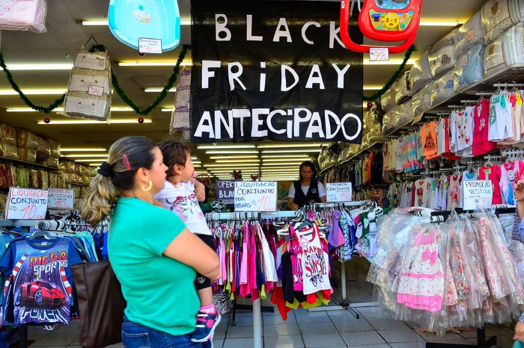 Black Fraude: pesquisa mostra aumento de preços na véspera da Black Friday