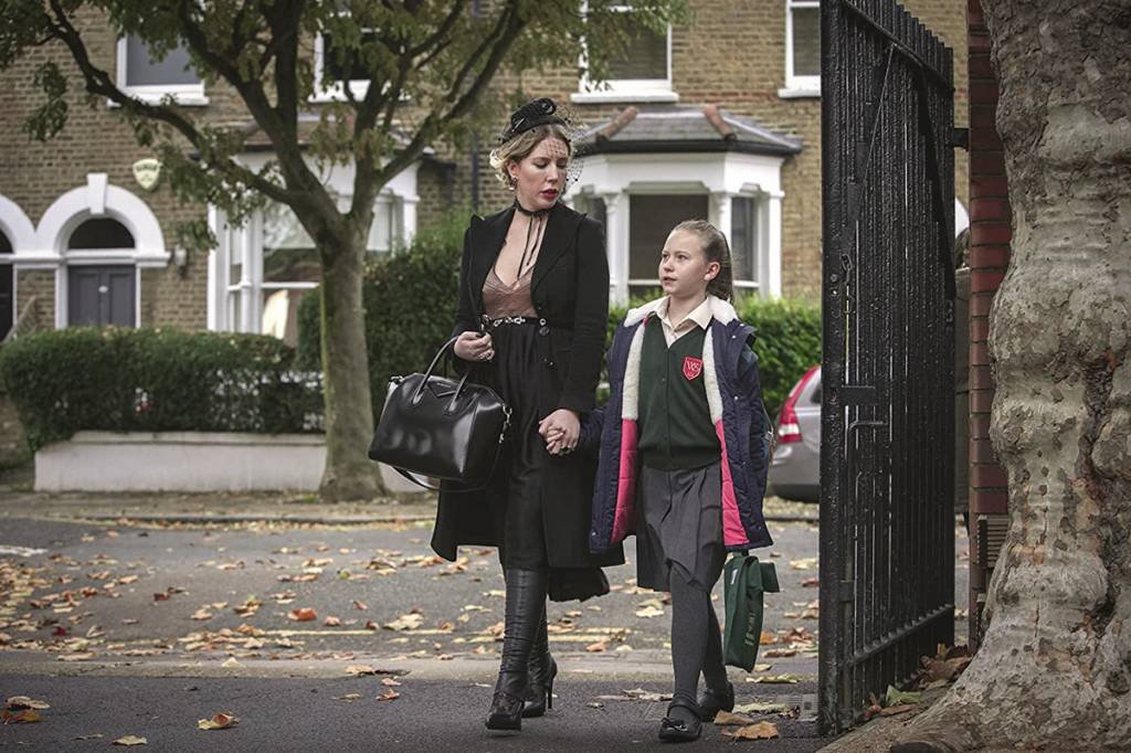A Duquesa: a série acompanha a vida de uma mãe solteira de Londres.  (Netflix/Divulgação)