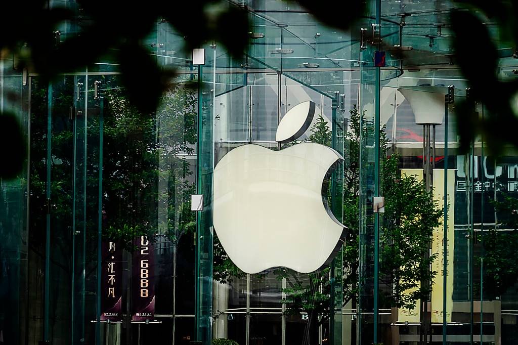 Apple reabre lojas no Brasil, mas só atende com hora marcada
