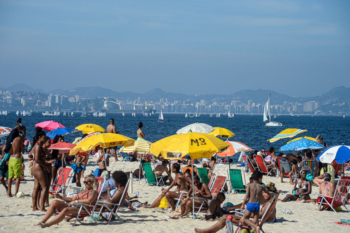 Prefeitura do Rio interdita casa de show e restaurante por aglomeração