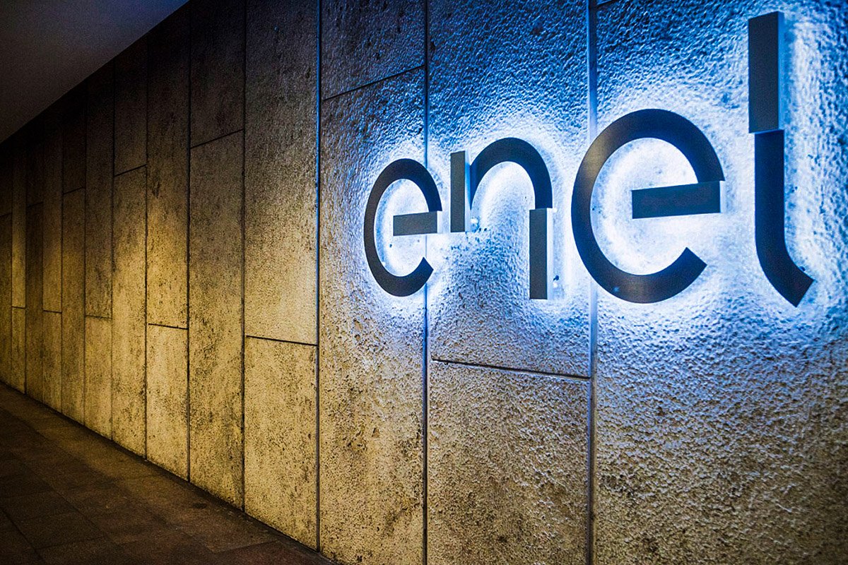 O plano da Enel para dominar o mercado de energia limpa na América