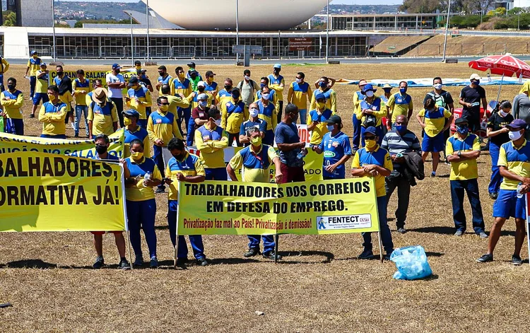 Funcionários dos Correios durante manifestação em Brasília (Sintect DF/Divulgação)