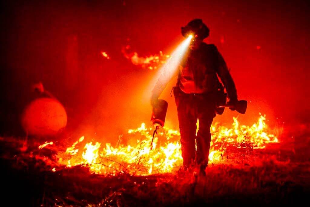 Incêndios devastam a costa oeste dos EUA e deixam seis mortos
