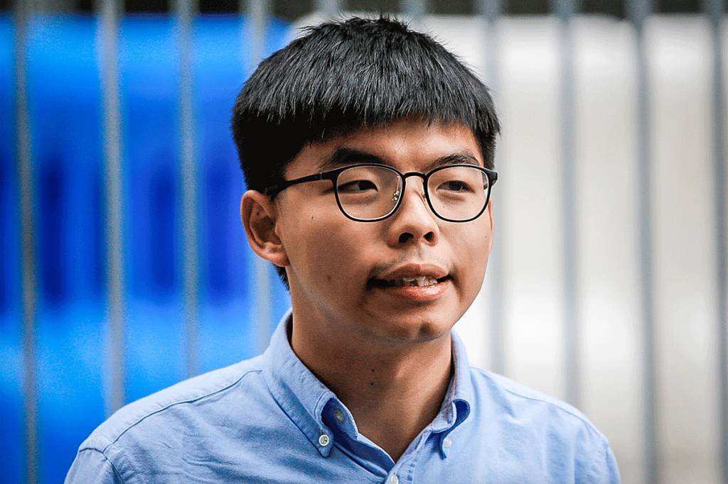 Hong Kong prende opositor Joshua Wong por "desrespeitar uso de máscara"