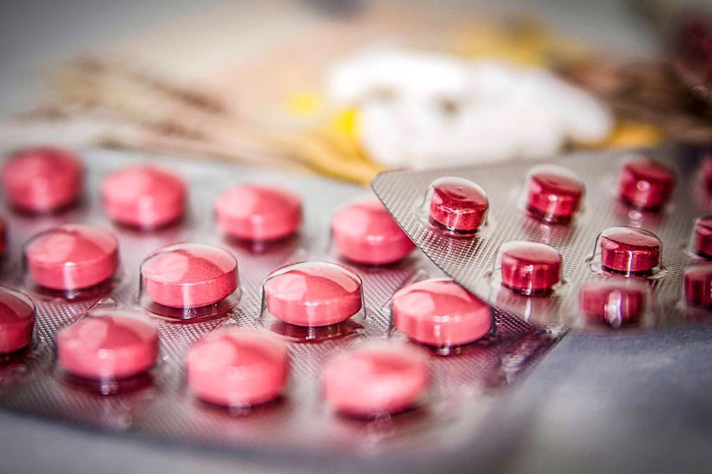 Ministério da Saúde aprova primeiro medicamento contra covid no SUS
