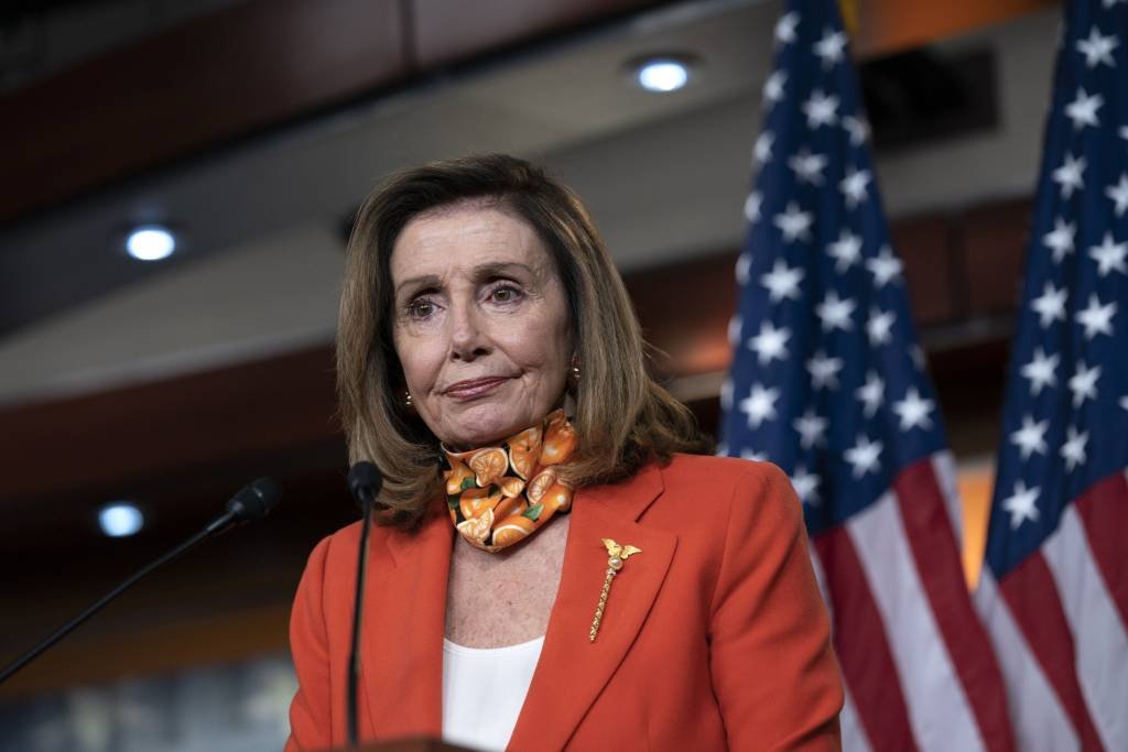 Nancy Pelosi, presidente da Câmara nos EUA: democratas querem um pacote maior que o oferecido pelos republicanos (Bloomberg/Bloomberg)
