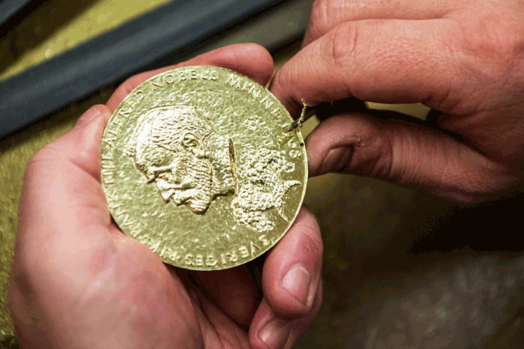 Nobel: pandemia obrigou a Fundação Nobel a cancelar cerimônia de premiação presencial (AFP/AFP)