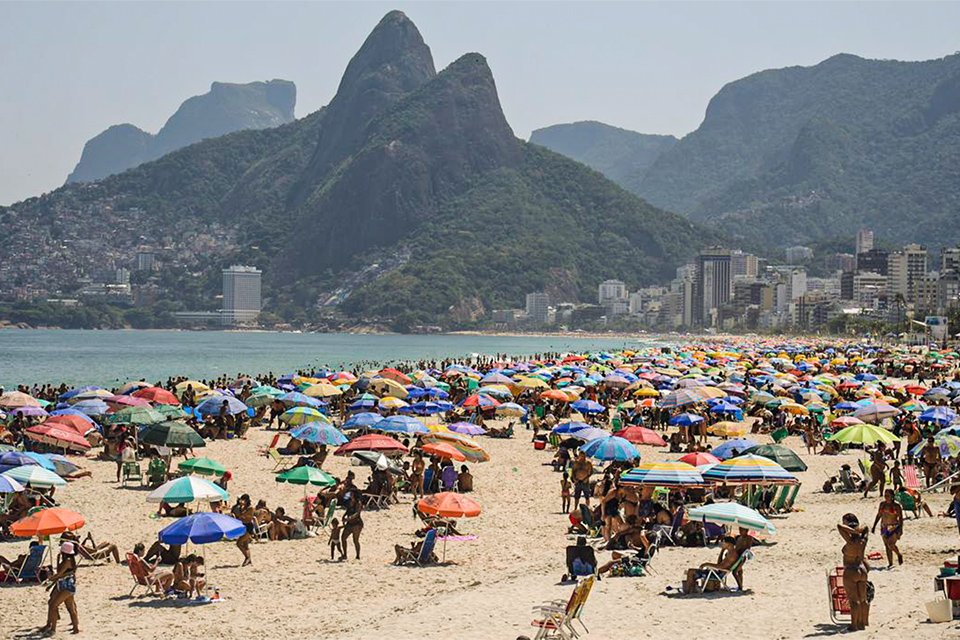 Ladrões se fingem de ambulantes para cometer crimes nas praias do RJ