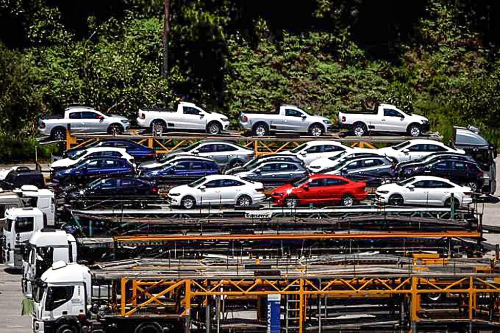 Carros: O mercado esperava uma queda de 20% a 25% na produção global de carros para este ano, mas a previsão foi atualizada para uma queda de 18% (Paulo Whitaker/Reuters)