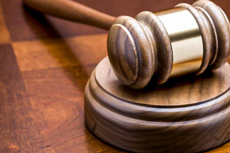 Tribunal: Justiça tributária viabilizada trabalha também na desigualdade social (Oxford/Getty Images)