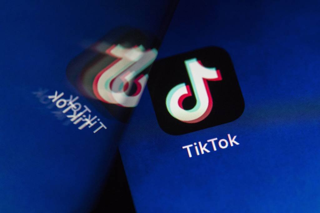 TikTok na berlinda: empresa teme bloqueios nos mercados do Ocidente impulsionados por EUA e União Europeia (Brent Lewin/Bloomberg)