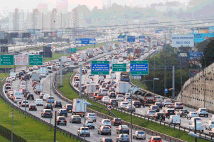 Vai viajar no Carnaval? Veja os melhores horários para pegar a estrada em SP